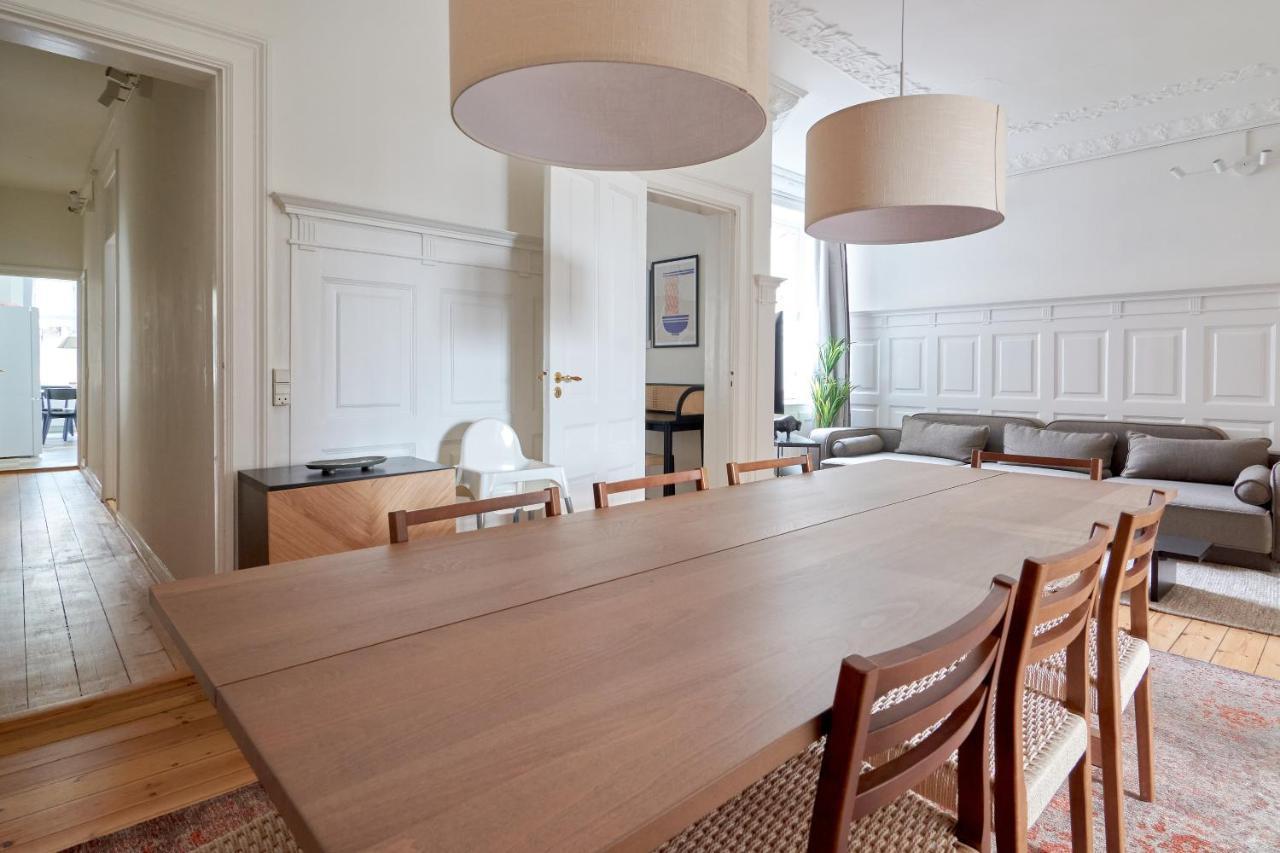 Large & Modern Flats In Family Friendly Neighbourhood